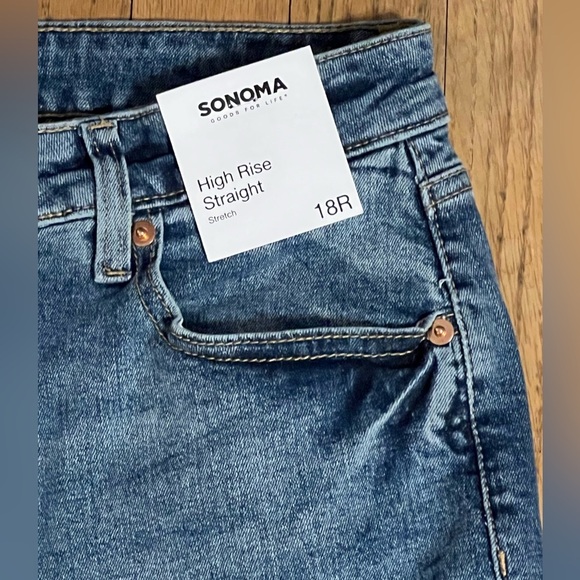 Sonoma High Rise Straight Jeans in Medium Wash Women’s size 18R - Picture 4 of 9